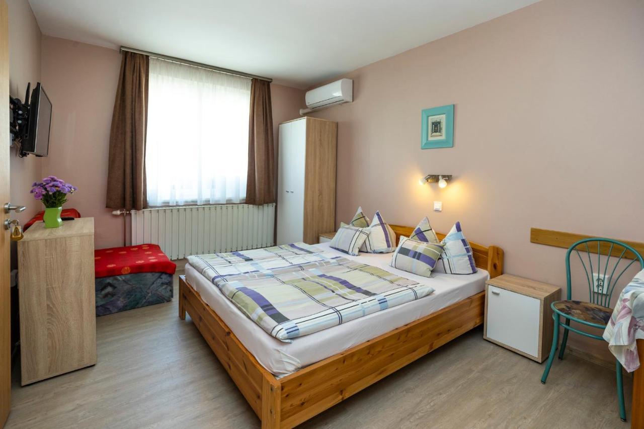 Cecey Apartman Eger Eksteriør bilde
